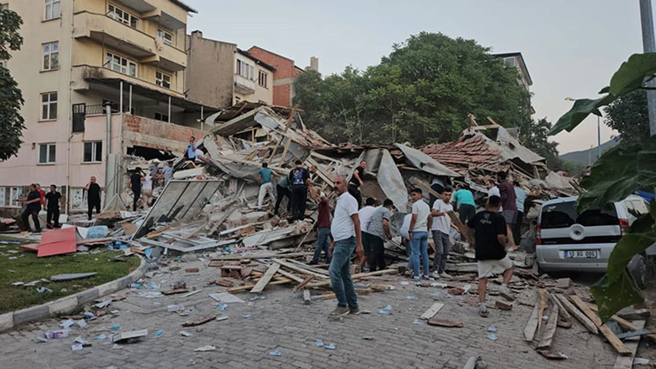 BALIKESİR'DE DEPREM HABER GÖRSELİ
