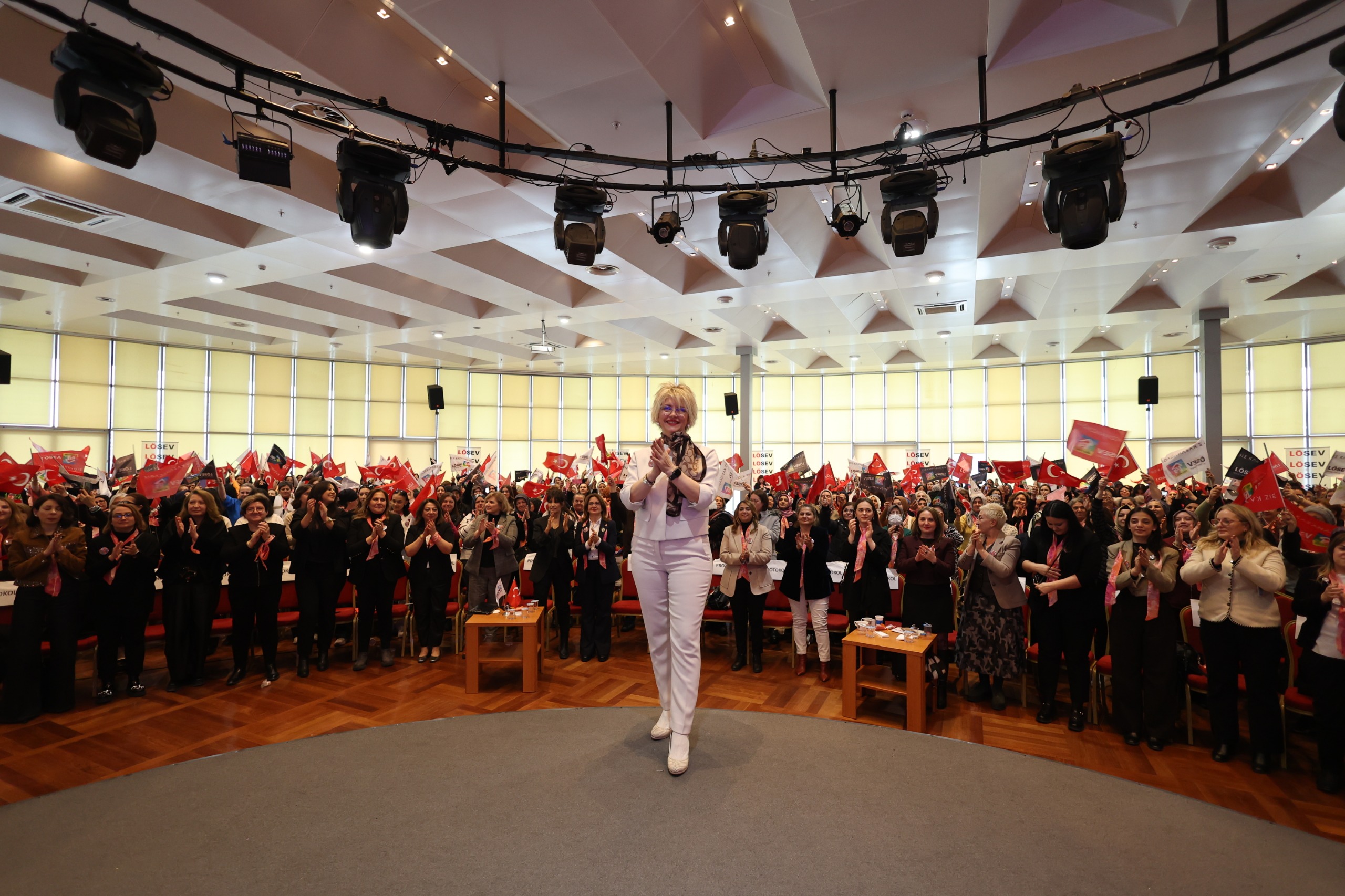 LÖSEV KADIN DAYANIŞMA HABER GÖRSELİ